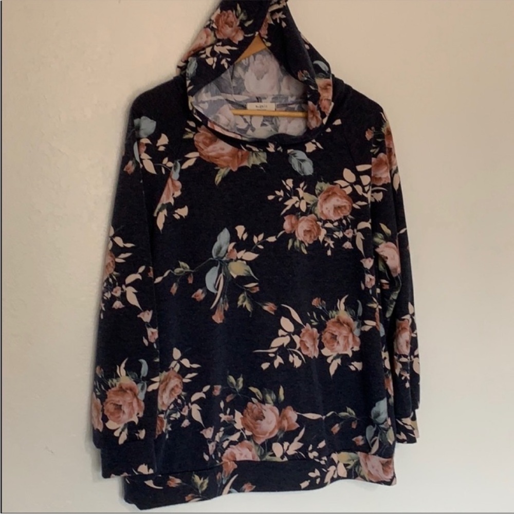 Again‎ Floral Sweater